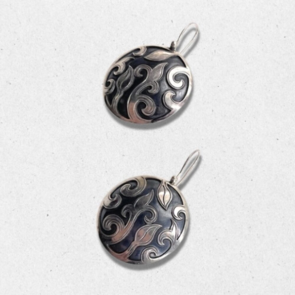 Silpada Israel Sterling Silver Earrings Intricate Swirling Leaf Design Black OS - Picture 2 of 5